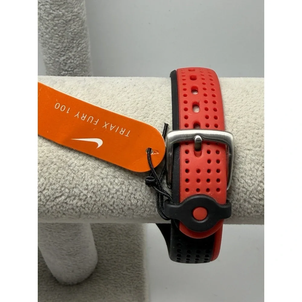 Nike Triax Fury 100 WR0139 NWT New Battery 46MM 7